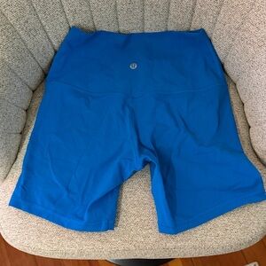 lululemon size 6 Vibrant blue Shorts